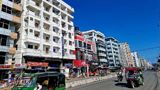 কক্সবাজারে পর্যটন ব্যবসায় শত কোটি টাকার লোকসান