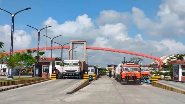 আগামীকাল দেশের সব স্থলবন্দরে আমদানি-রপ্তানি বন্ধ