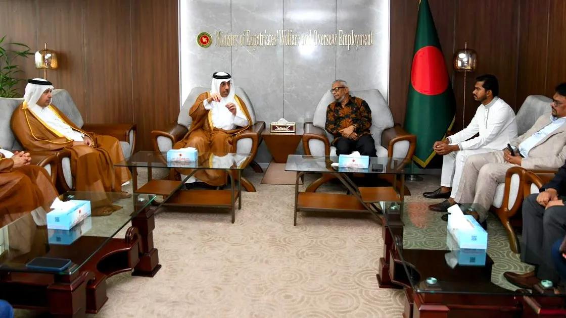 Bangladesh urges Qatar to expand visa centers at divisional level