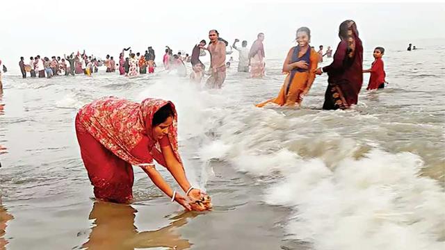 কুয়াকাটায় শুরু রাস উৎসব