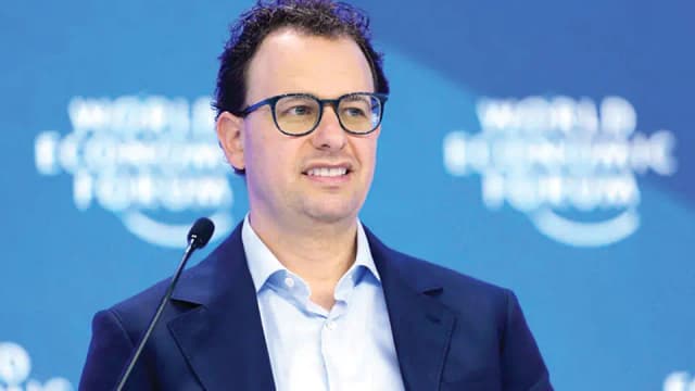 Anthropic CEO calls for slower AI race as safety concerns intensify