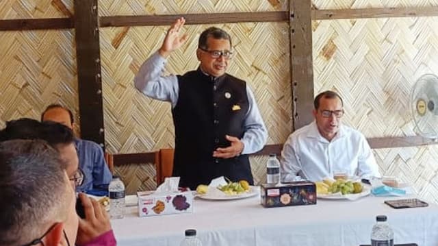 সেন্ট মার্টিনের প্রকৃতি ধ্বংসের পথে: পর্যটন প্রতিমন্ত্রী