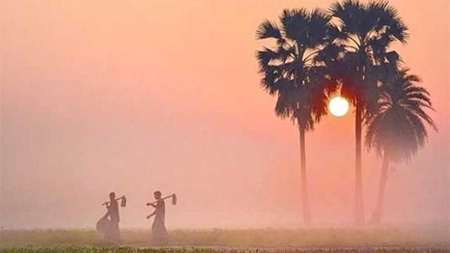 শীতের হিমেল হাওয়ায় কাঁপছে হিমালয়কন্যা