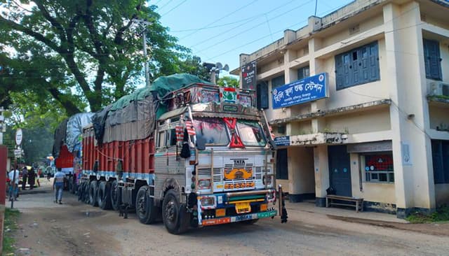 ওমিক্রন : বাংলাদেশিদের নিয়ে সতর্ক ভারত