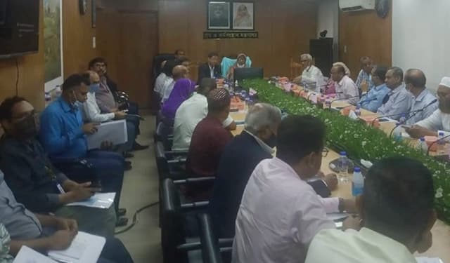 আজ থেকে রাত ৮টার পর দোকানপাট বন্ধ