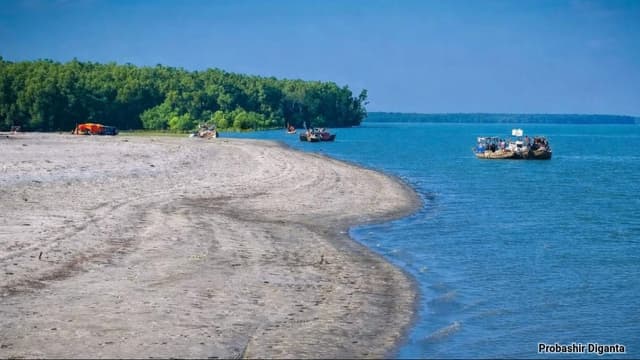 ঈদের ছুটি - পর্যটনে চাঙ্গা ভাব