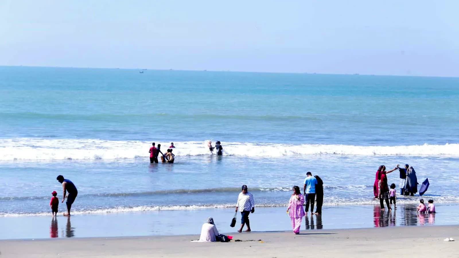 Three tourists drown, two missing in Cox’s Bazar sea