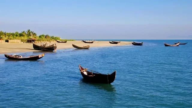 আজ থেকে পর্যটকদের জন্য বন্ধ সেন্ট মার্টিন ভ্রমণ