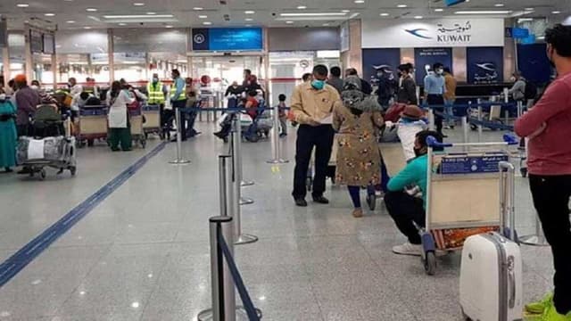 কুয়েতে প্রবাসীদের ভ্রমণে লাগবে নিয়োগকর্তার অনুমতি পত্র