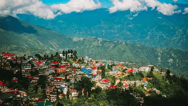 দার্জিলিংয়ে ঢুকলেই পর্যটকদের কর দিতে হবে