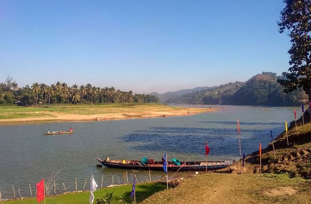পর্যটক টানতে মরিয়া পশ্চিমবঙ্গ