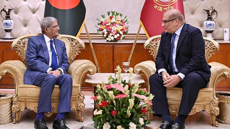 উড়োজাহাজ,পর্যটনসহ পাকিস্তানের সঙ্গে সহযোগিতা জোরদারের আহ্বান রাষ্ট্রপতির