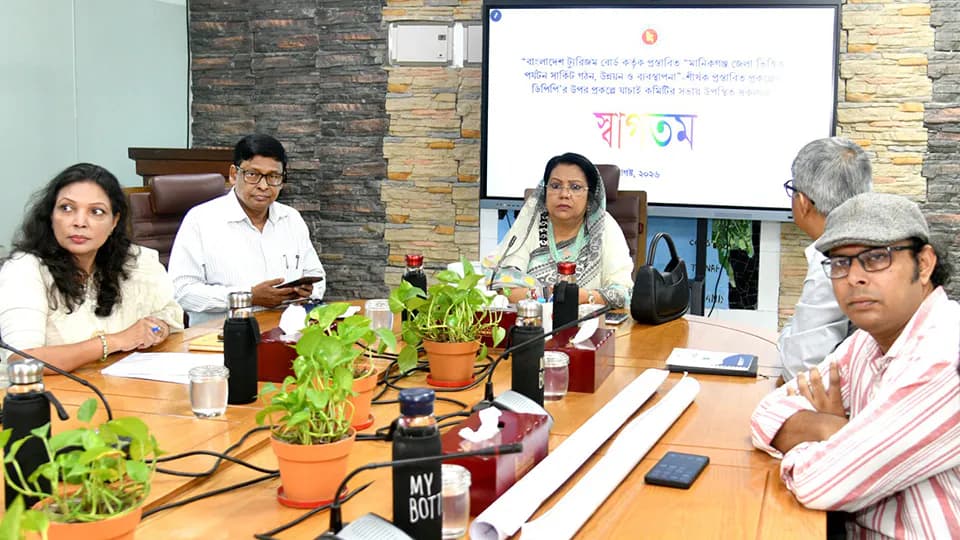 Tourism Minister orders strict action over Cox's Bazar parasailing death