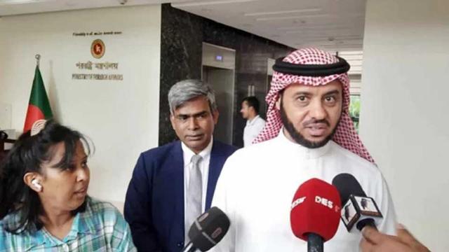 বাংলাদেশি কর্মীদের পুনরায় ভিসা দিচ্ছে সৌদি আরব