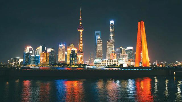 Shanghai between tradition and tomorrow