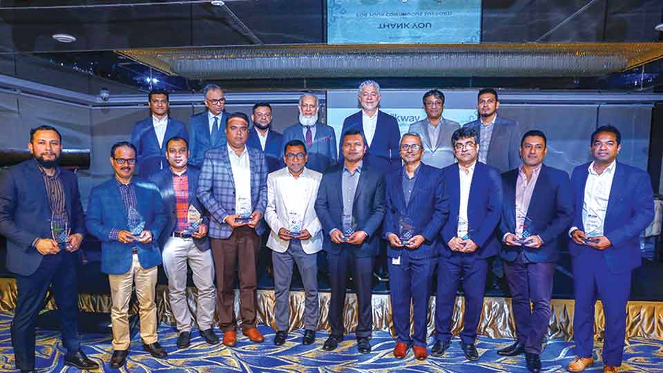 Silk Way West Airlines recognises top 10 cargo agents in BD