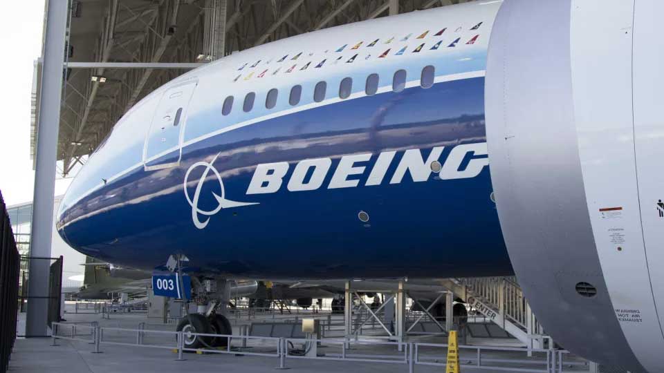 Boeing reports first quarter results